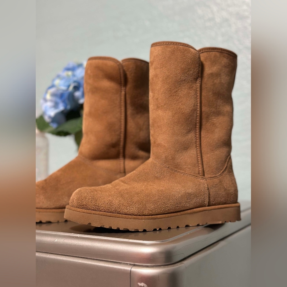 UGG Australia Classic Amie Tan Shearling Suede Leather Sheepskin boots Women 5.5